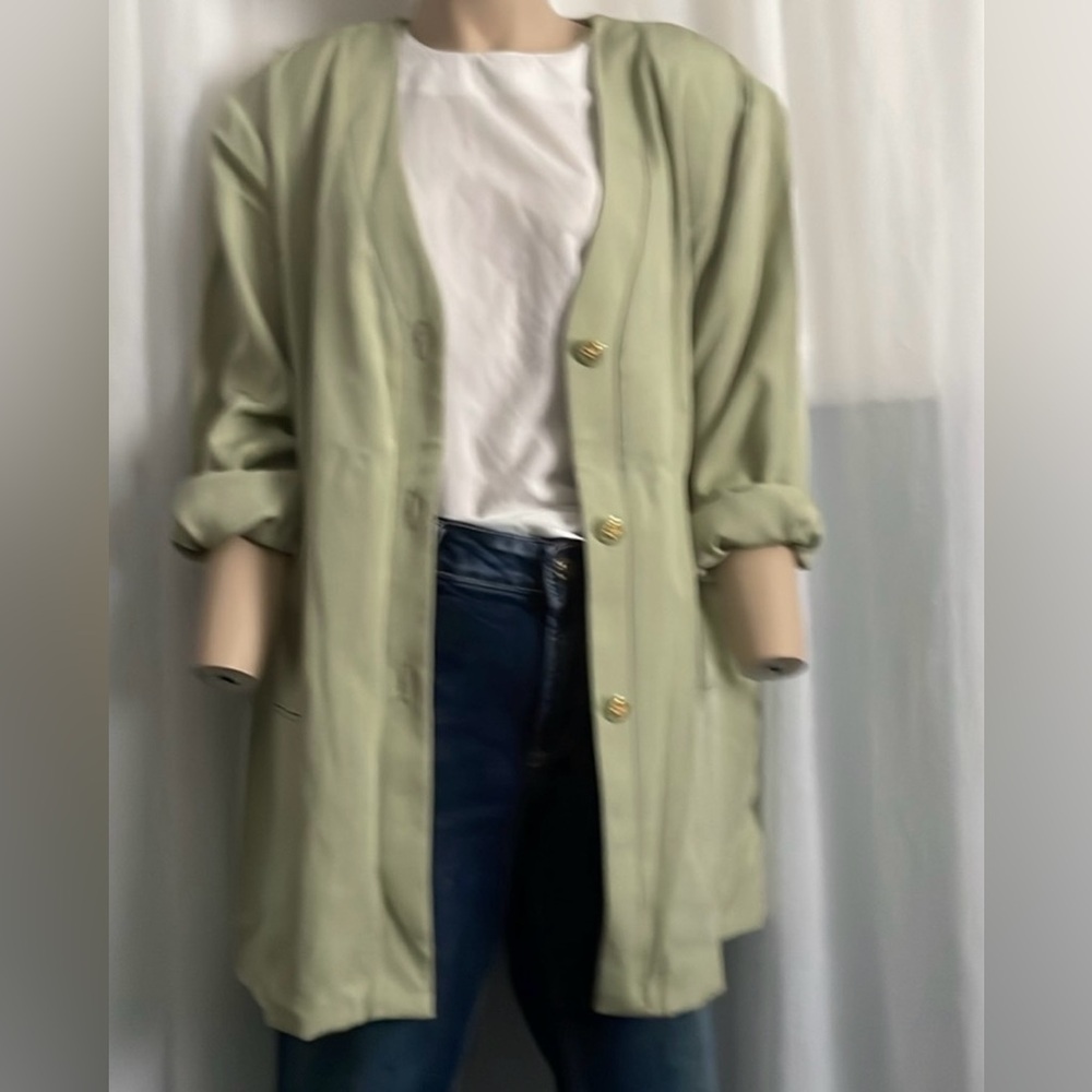 Alfred Dunner Women NWT Green Blazer Size 18 two front pockets as gold buttons! - Picture 3 of 8
